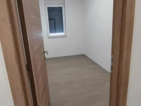 Prodaja, četvorosoban stan, 78m², Sremska Kamenica, Petrovaradin - image 10