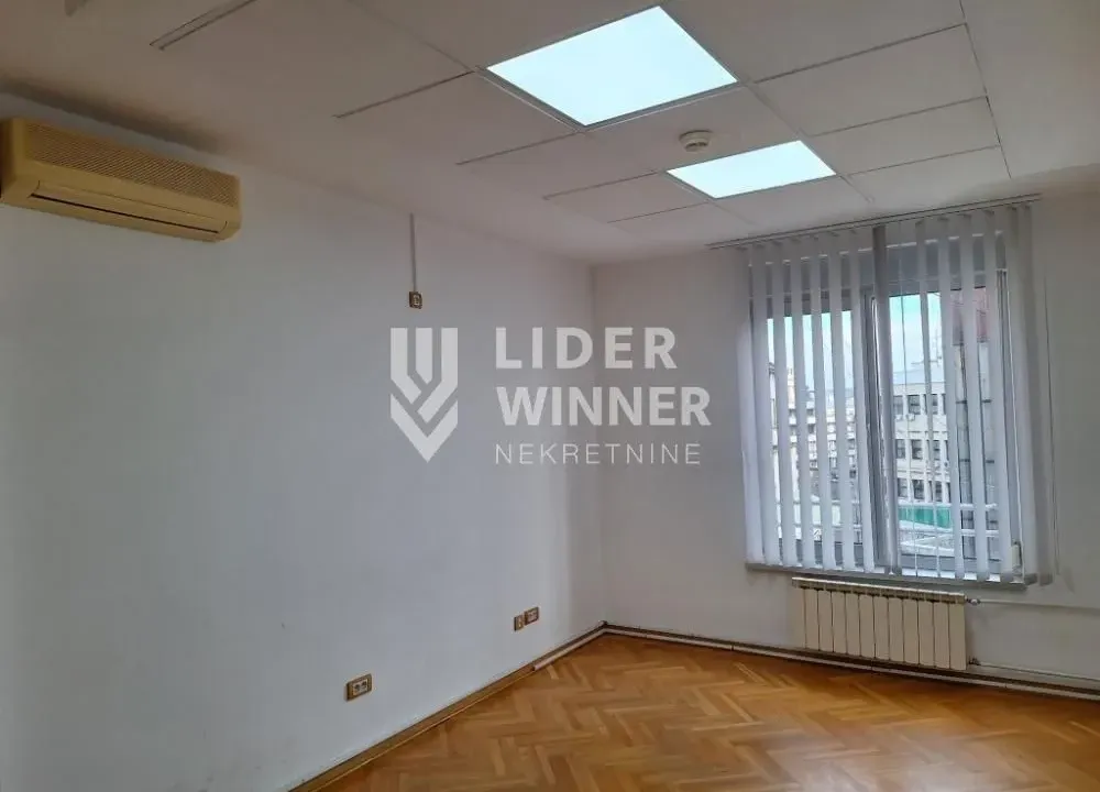 Izdavanje, poslovni prostor, 205m², Stari Grad, Beograd