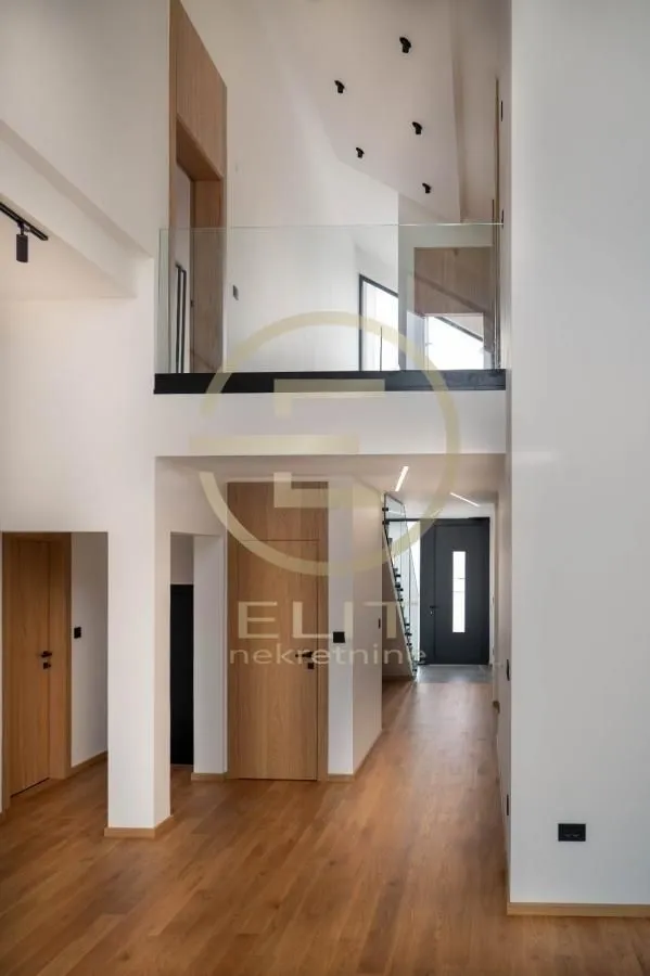 Prodaja, kuća, 143m², Veternik, Novi Sad Sve Podlokacije