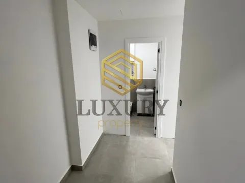 Rent, office space, 95m², City Kvart, Podgorica - image 2