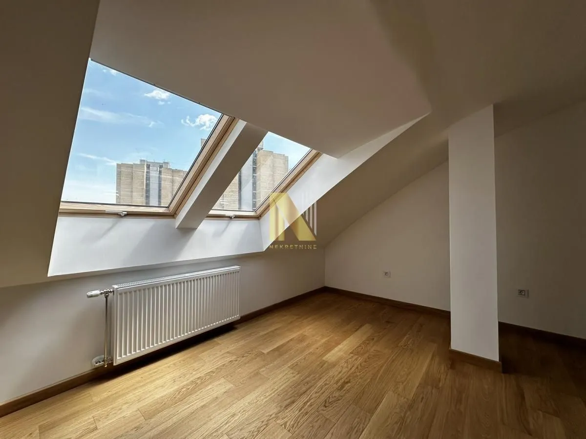 Prodaja, stan, 185m², Grbavica, Novi Sad Sve Podlokacije