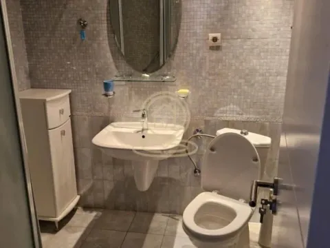 Izdavanje, četvorosoban stan, 104m², Vračar Hram, Vračar Sve Podlokacije - image 13