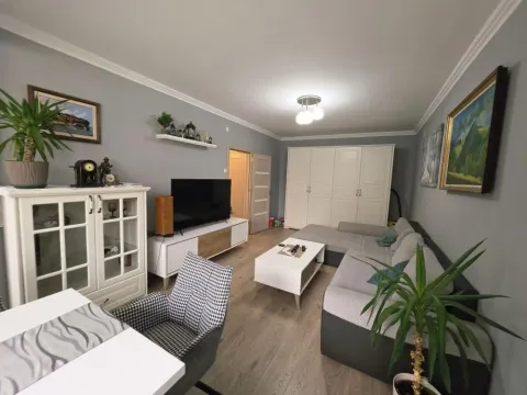 Sale, one bedroom apartment, 49m², Stari Merkator, Novi Beograd Sve Podlokacije - image 2
