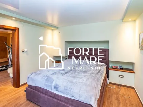 Prodaja, kuća, 226m², Bijela, Herceg Novi - image 11