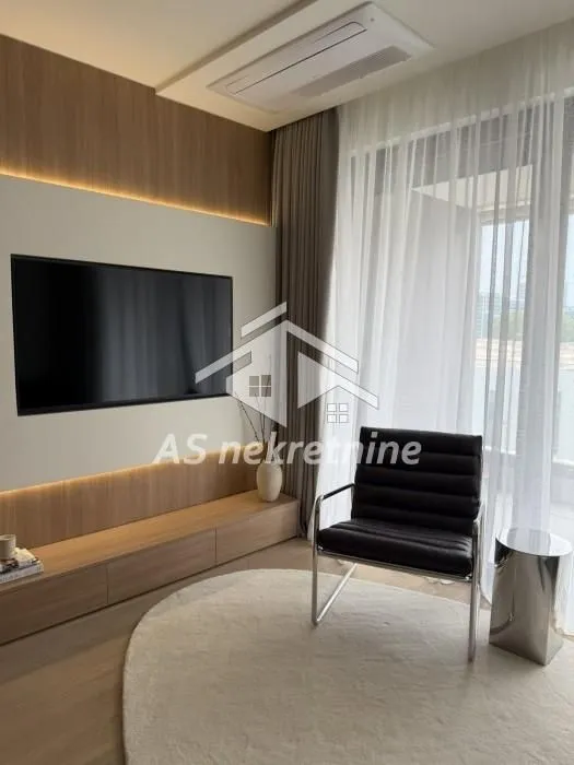 Izdavanje, trosoban stan, 78m², Novi Beograd Blok 64, Novi Beograd Sve Podlokacije