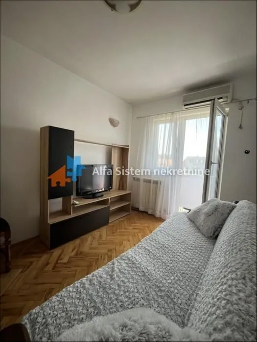 Izdavanje, stan, 37m², Zvezdara Sve Podlokacije, Beograd
