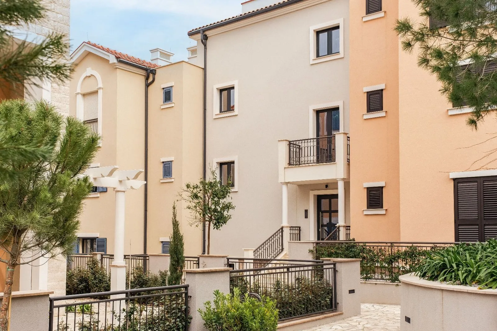 Sale, two bedroom apartment, 97m², Luštica, Tivat