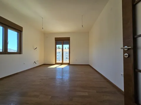 Prodaja, stan, 47m², Vezirov Most, Podgorica - image 4
