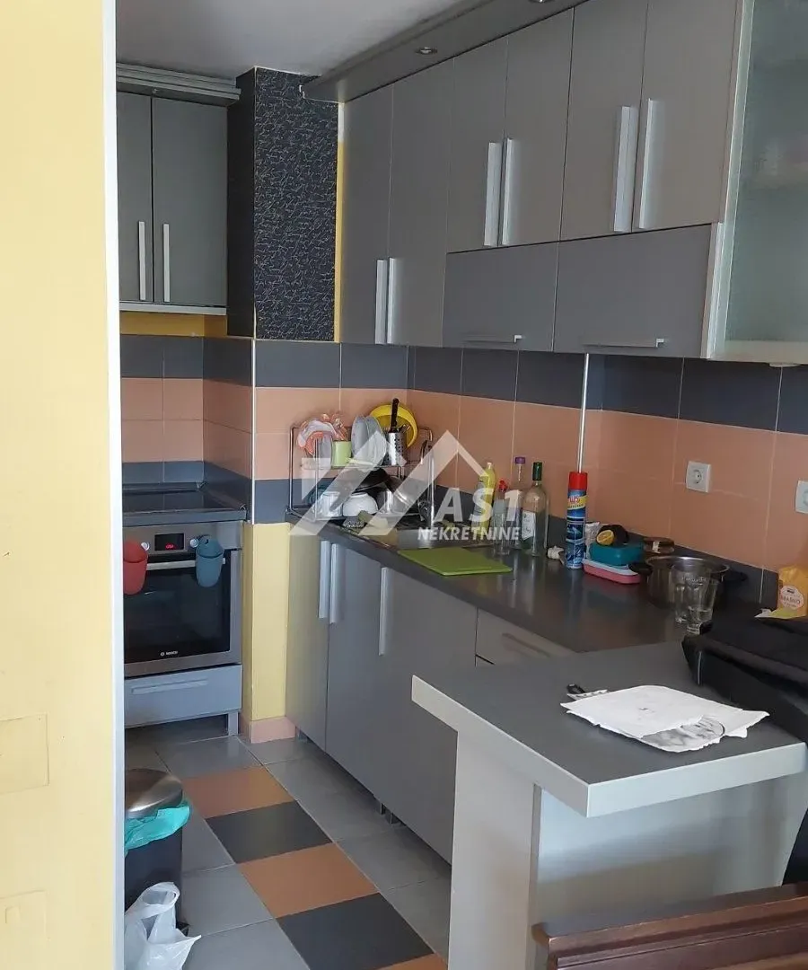 Izdavanje, trosoban stan, 70m², Liman 2, Novi Sad Sve Podlokacije