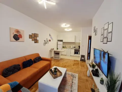 Rent, one bedroom apartment, 47m², Bečići, Budva - image 7