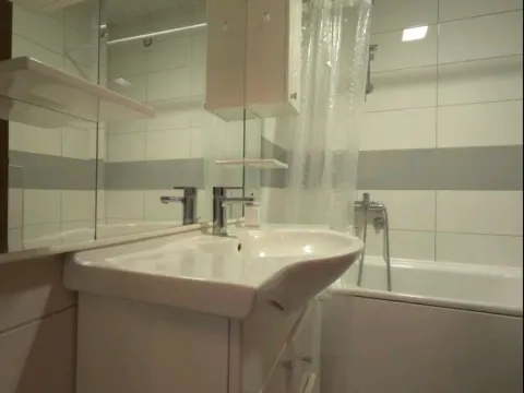 Izdavanje, jednosoban stan, 53m², City Kvart, Podgorica - image 7