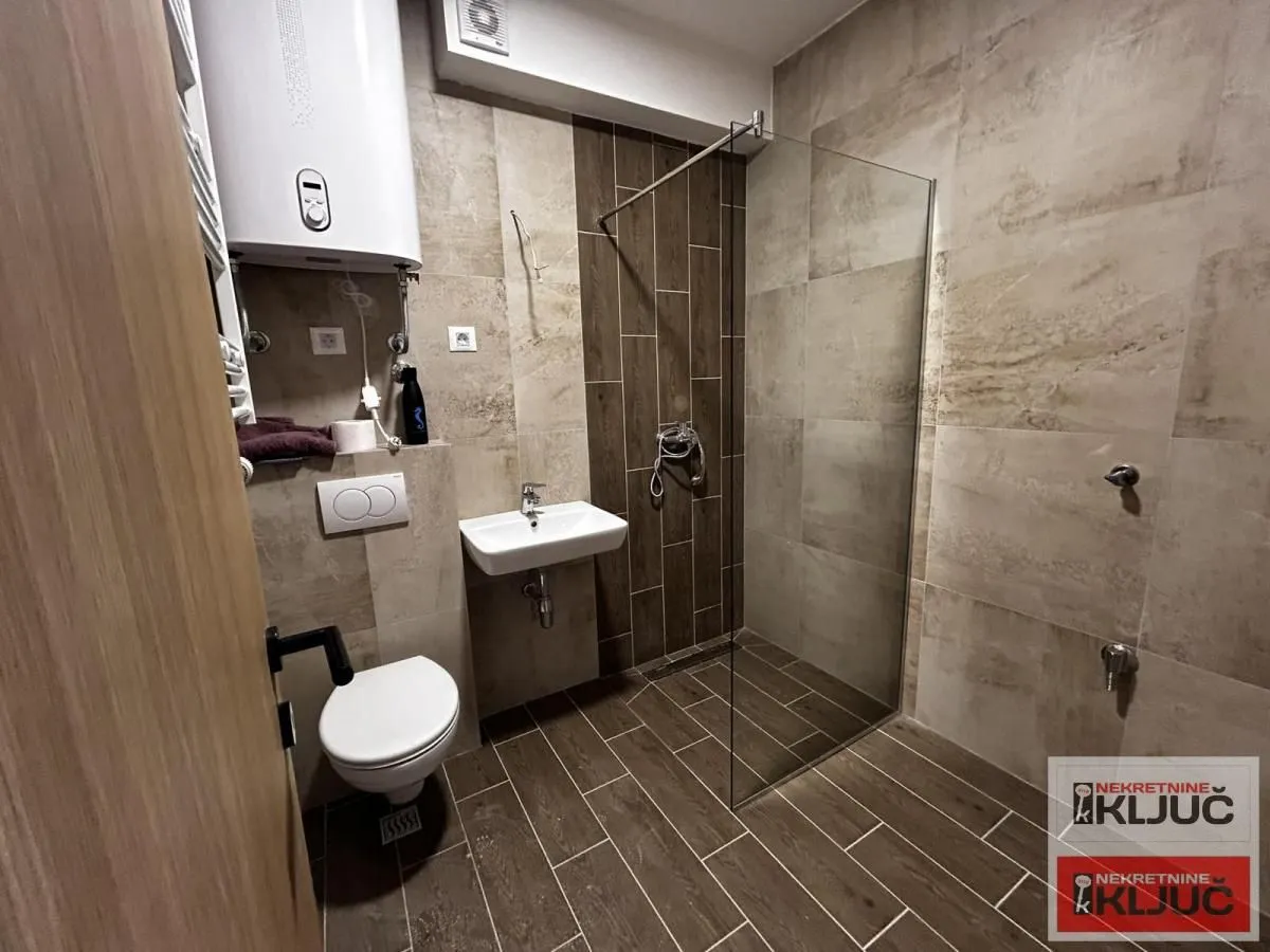 Prodaja, jednosoban stan, 31m², Petrovaradin, Novi Sad