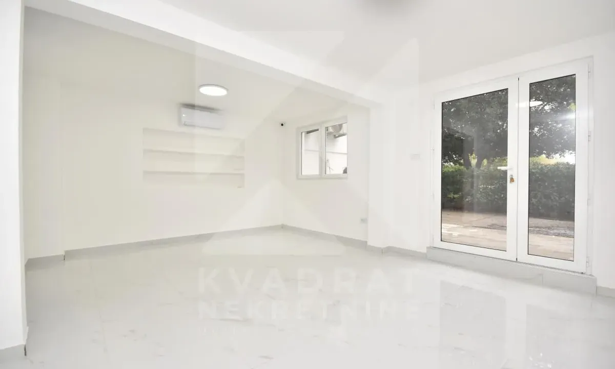 Izdavanje, poslovni prostor, 74m², Zabjelo, Podgorica
