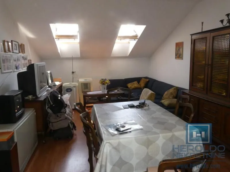 Prodaja, trosoban stan, 62m², Centar, Jagodina