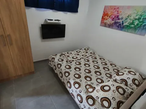 Stan-na-dan, dvosoban stan, 39m², Blok 9, Podgorica - image 12