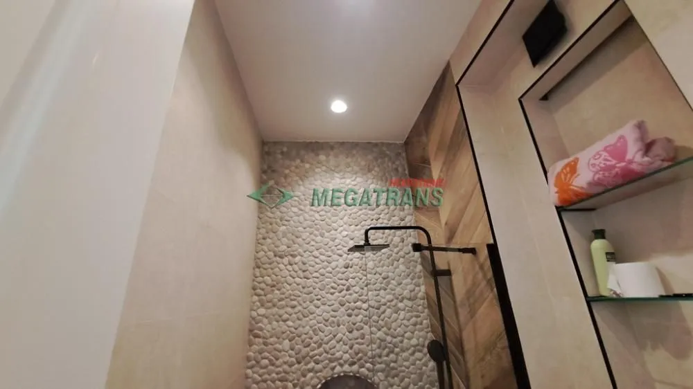 Izdavanje, trosoban stan, 80m², Centar, Novi Sad