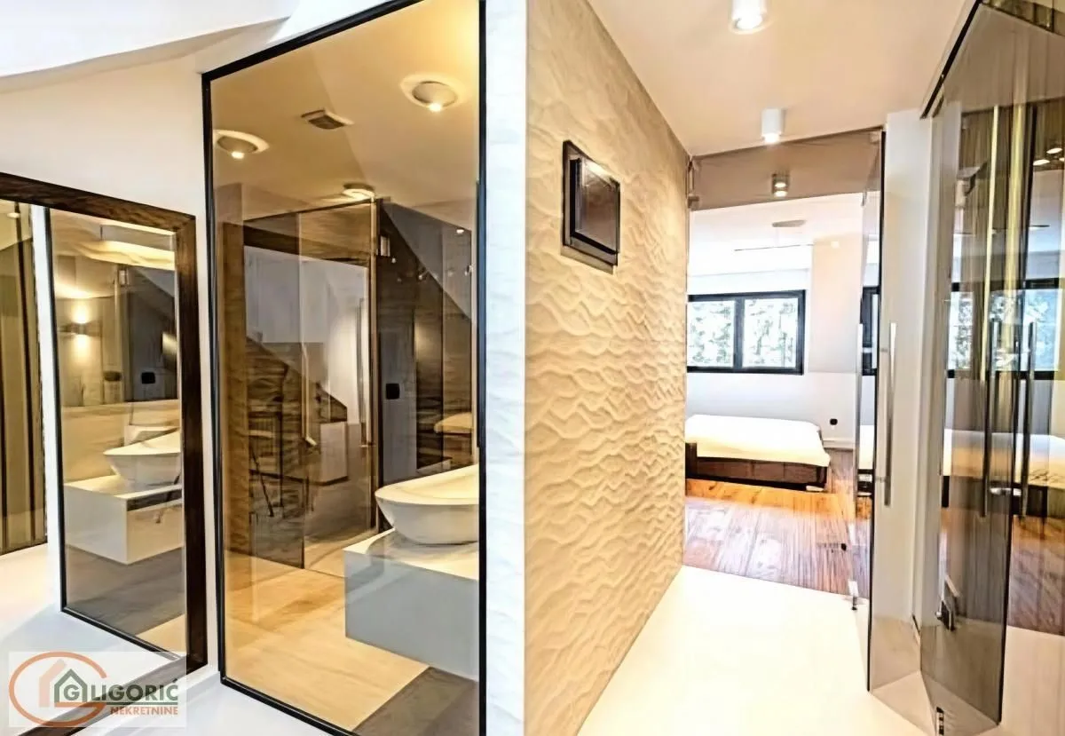 Prodaja, kuća, 305m², Čukarica, Beograd