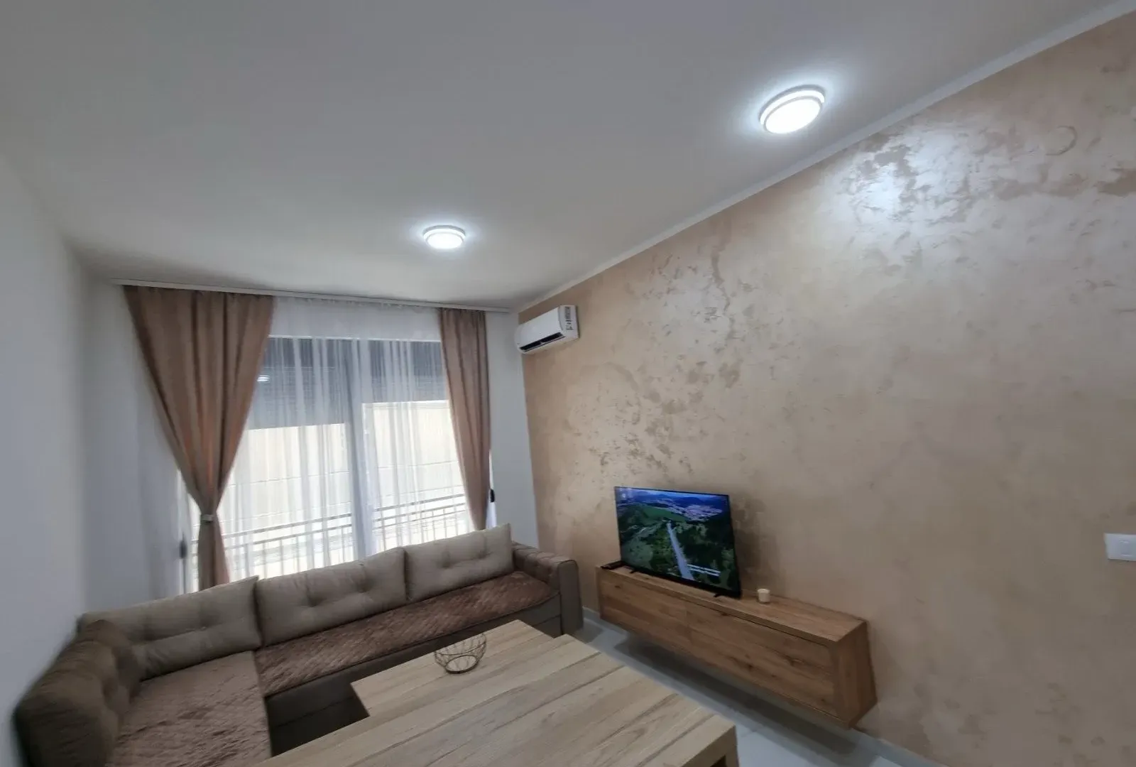 Rent, studio apartment, 25m², Bečići, Budva