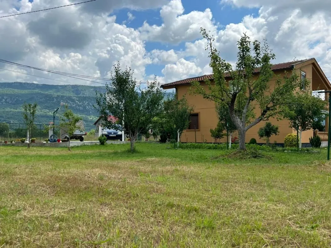 Sale, four bedroom apartment, 290m², Danilovgrad, Crna Gora