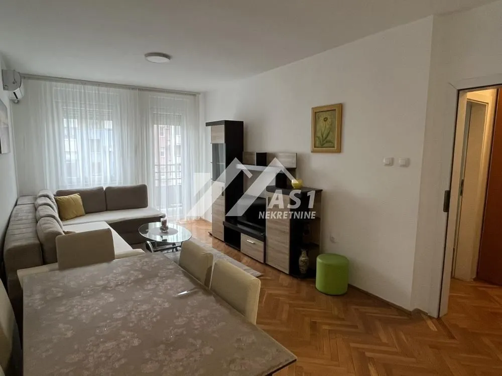 Izdavanje, dvosoban stan, 46m², Nova Detelinara, Novi Sad Sve Podlokacije