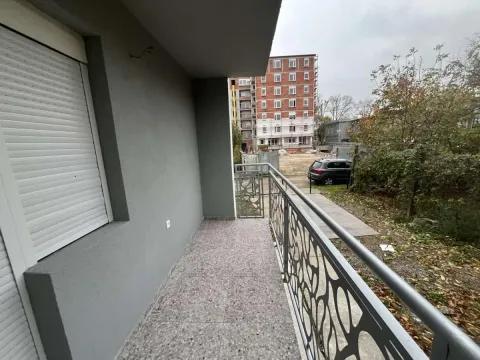 Prodaja, trosoban stan, 85m², Centar, Ćuprija - image 4