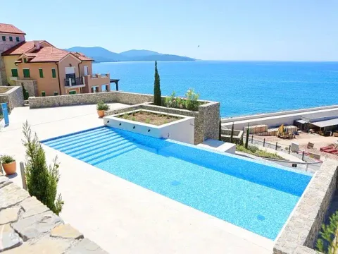 Prodaja, stan, 74m², Tivat, Crna Gora - image 2
