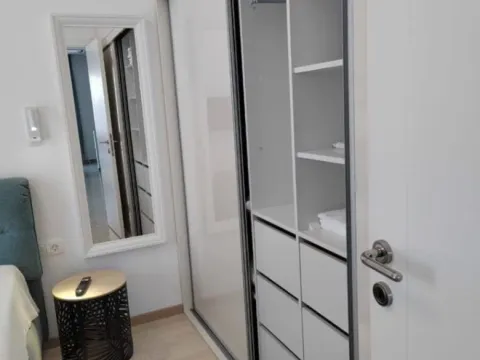 Rent, one bedroom apartment, 50m², Bečići, Budva - image 8