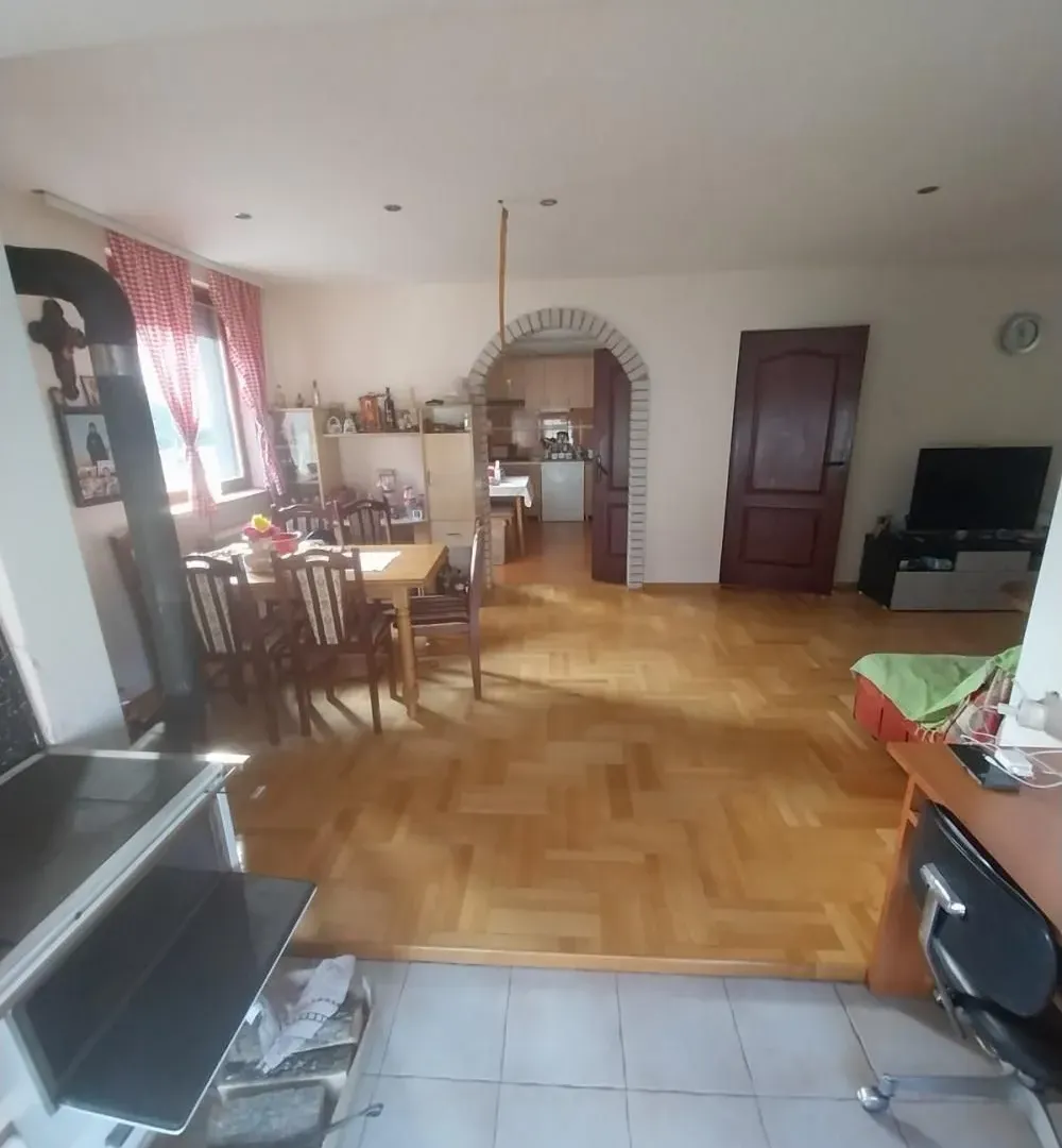 Prodaja, kuća, 200m², Krnjaca, Palilula Sve Podlokacije