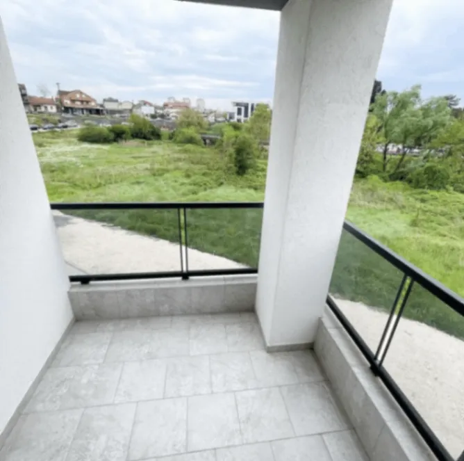 Izdavanje, dvosoban stan, 68m², Centar, Podgorica