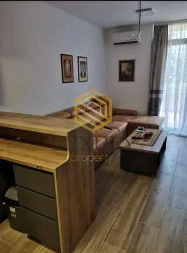 Dnevna soba sa garniturom i trpezarijskim dijelom. - image 5