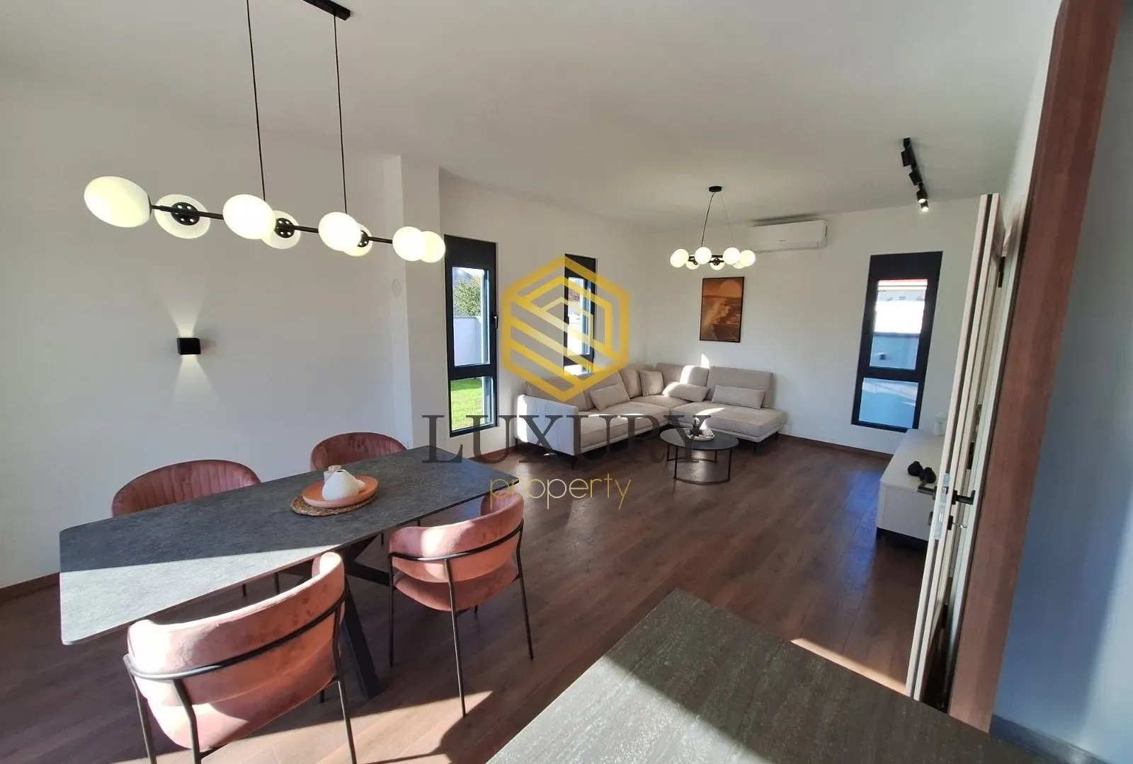 Prodaja, kuća, 141m², Gornja Gorica, Podgorica