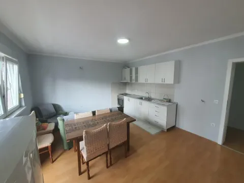 Izdavanje, dvosoban stan, 61m², Centar, Jagodina - image 5