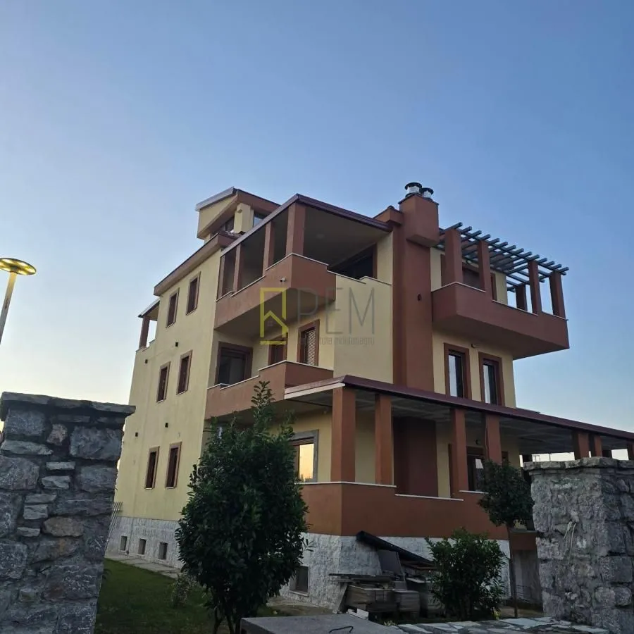 Rent, house, 850m², Donja Gorica, Podgorica