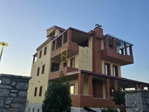 Izdavanje, kuća, 850m², Donja Gorica, Podgorica - image 3