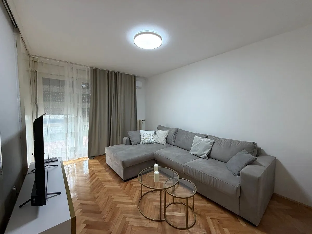Rent, two bedroom apartment, 41m², Crveni Krst, Beograd