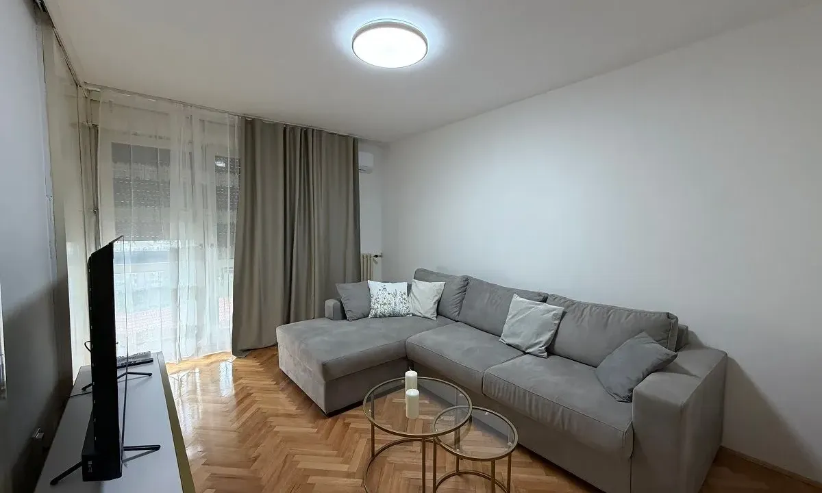 Rent, two bedroom apartment, 41m², Crveni Krst, Beograd