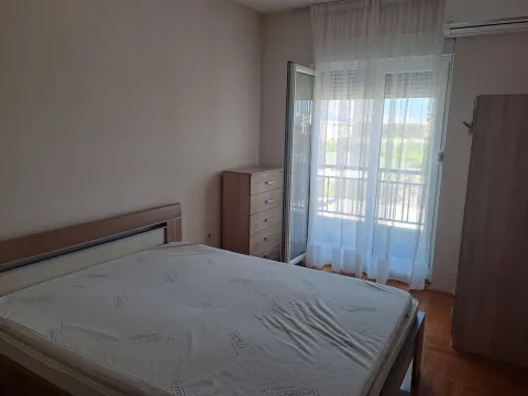 Izdavanje, dvosoban stan, 65m², Zabjelo, Podgorica - image 19