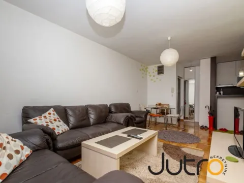 Izdavanje, dvosoban stan, 60m², City Kvart, Podgorica - image 8