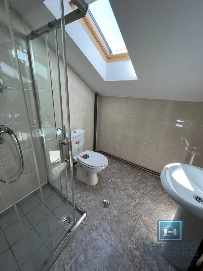 Prodaja, kuća, 400m², Centar, Jagodina