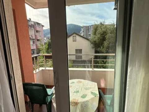 Izdavanje, jednosoban stan, 47m², Centar, Budva - image 9