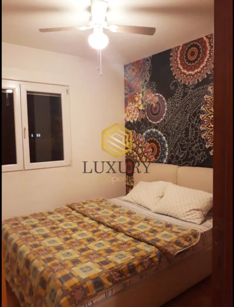 Izdavanje, dvosoban stan, 60m², Centar, Podgorica