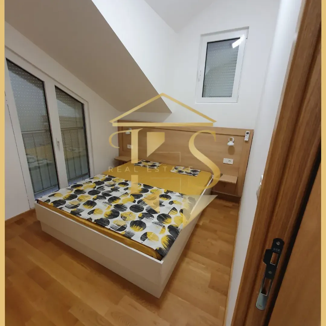 Izdavanje, trosoban stan, 150m², Kalimanj, Tivat