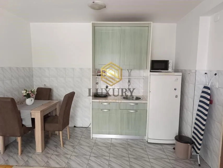 Izdavanje, jednosoban stan, 40m², Stara Varoš, Podgorica