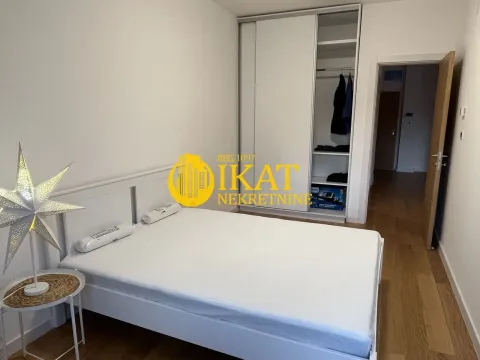 Izdavanje, dvosoban stan, 64m², Zemun Gornji Grad, Zemun Sve Podlokacije - image 8