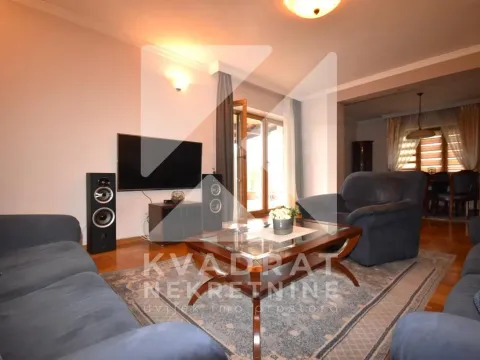 Rent, house, 300m², Ibričevina, Podgorica - image 2