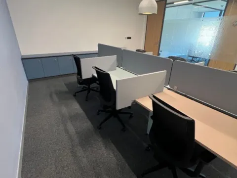 Izdavanje, poslovni prostor, 1m², Kod Capital Plaze, Podgorica - image 9