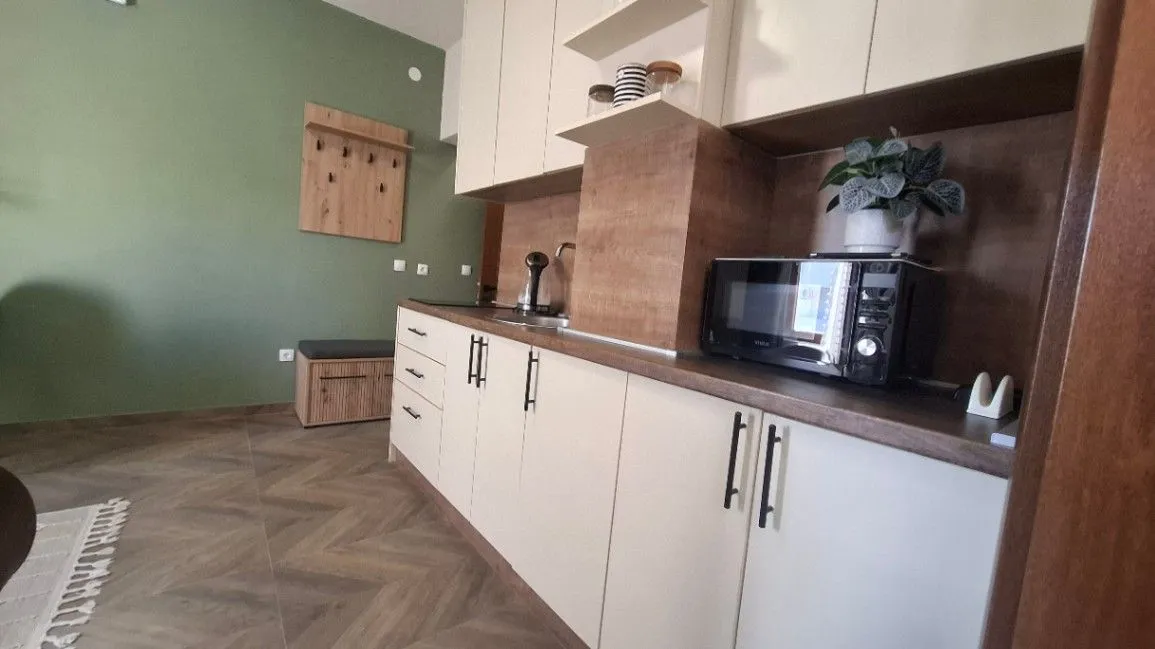 Izdavanje, jednosoban stan, 45m², Ilino, Bar