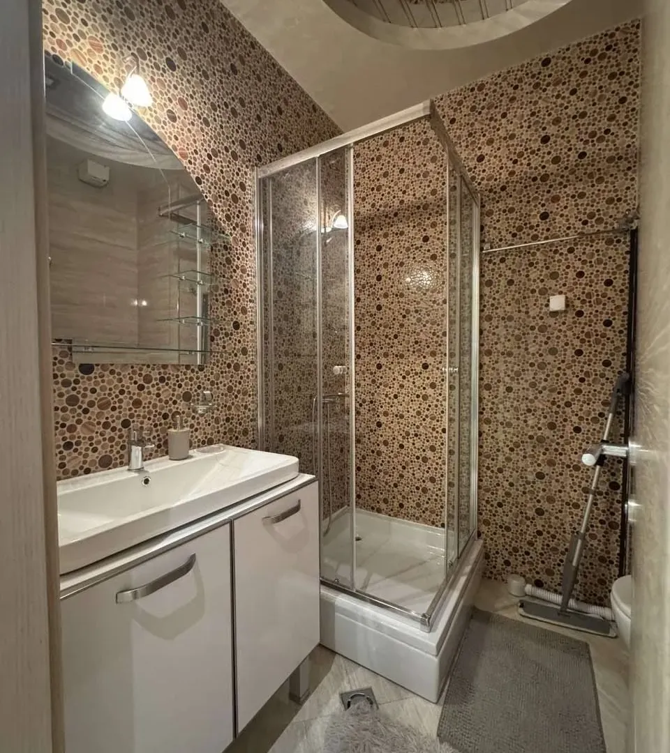 Prodaja, dvosoban stan, 117m², Centar, Budva