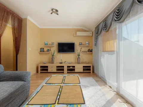 Sale, two bedroom apartment, 72m², Centar, Budva - image 8