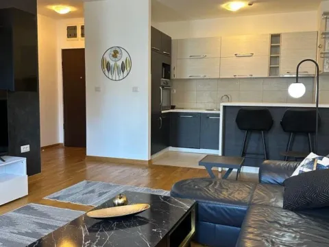 Izdavanje, dvosoban stan, 64m², City Kvart, Podgorica - image 6